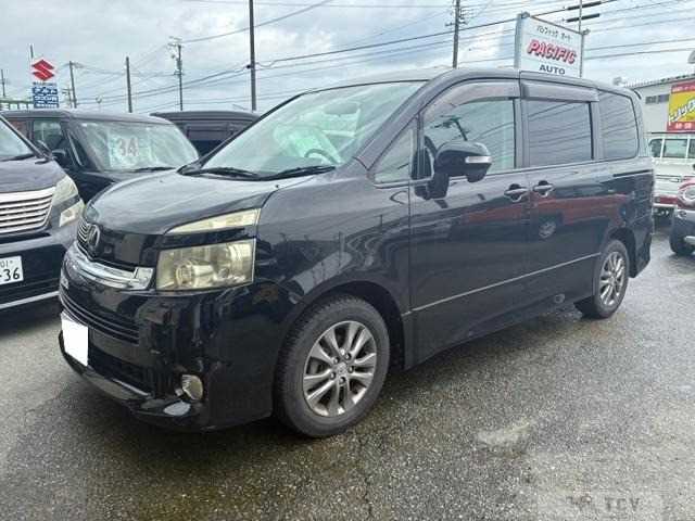 2009 Toyota Voxy