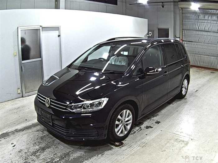 2016 Volkswagen Golf Touran