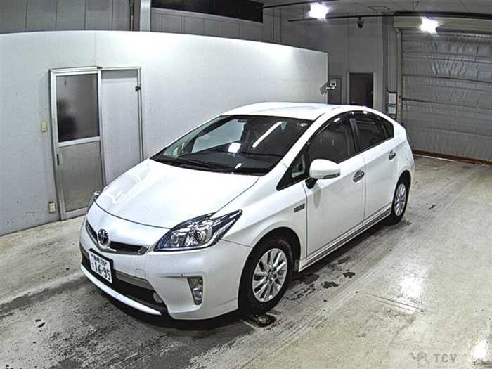 2014 Toyota Prius PHV