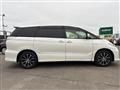 2013 Toyota Estima Hybrid