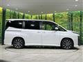 2022 Toyota Voxy