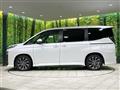 2022 Toyota Voxy