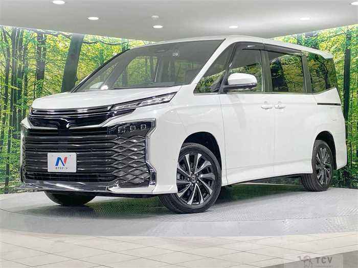 2023 Toyota Voxy