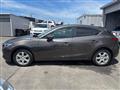 2016 Mazda Axela