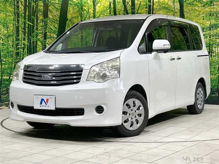 2011 Toyota Noah