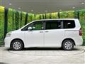 2011 Toyota Noah
