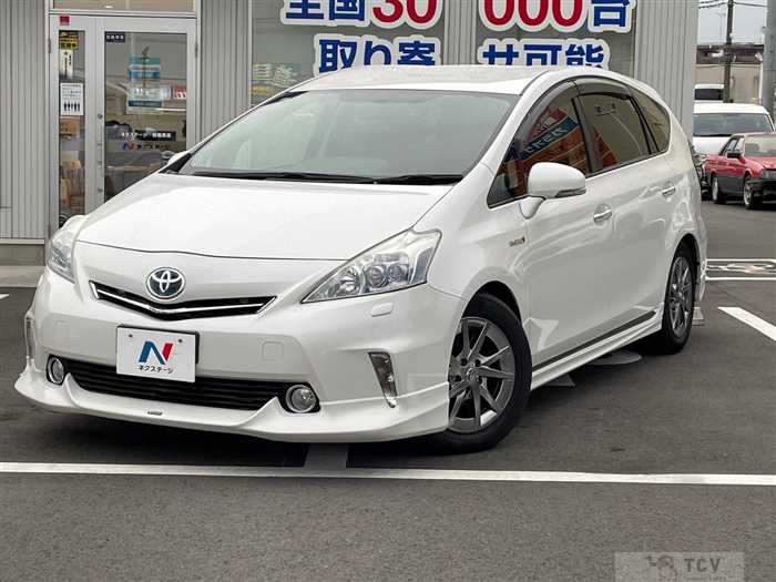 2013 Toyota PRIUS α