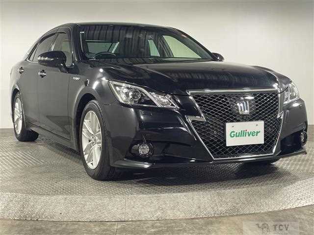 2013 Toyota Crown Hybrid