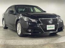 2013 Toyota Crown Hybrid