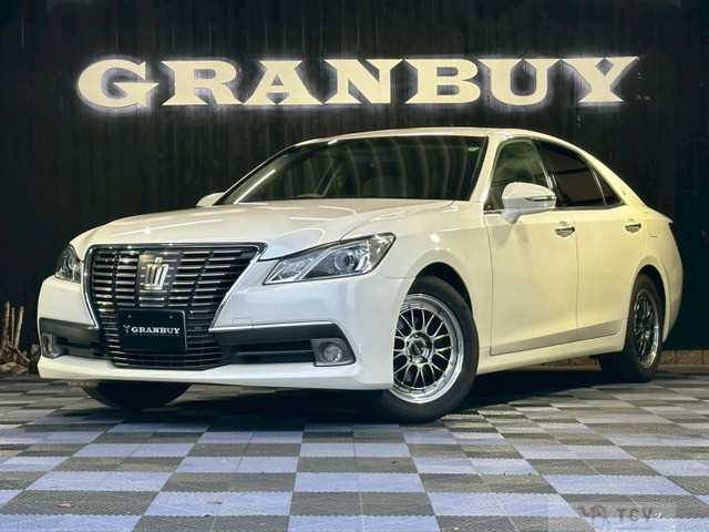 2013 Toyota Crown