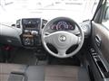 2013 Nissan ROOX