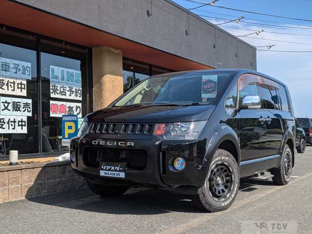 2011 Mitsubishi Delica D5