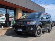 2011 Mitsubishi Delica D5