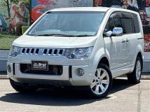2014 Mitsubishi Delica D5