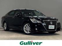 2013 Toyota Crown Hybrid