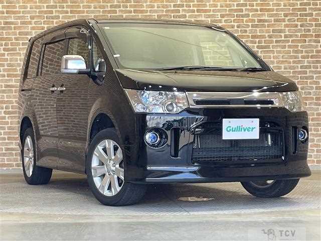 2015 Mitsubishi Delica D5
