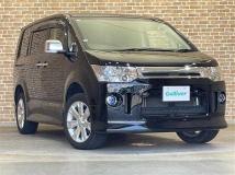 2015 Mitsubishi Delica D5