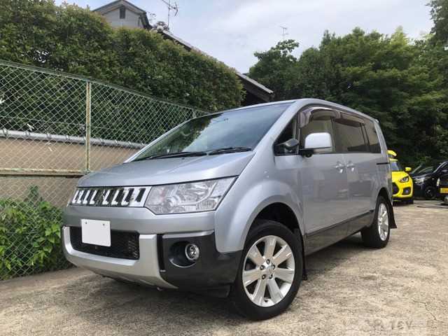 2014 Mitsubishi Delica D5