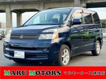 2005 Toyota Voxy