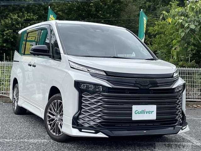 2022 Toyota Voxy