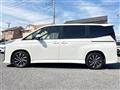 2022 Toyota Voxy