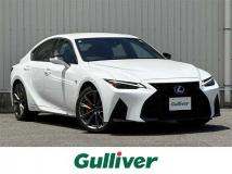 2021 Lexus IS