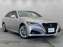 2019 Toyota Crown Hybrid