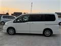 2009 Nissan Serena