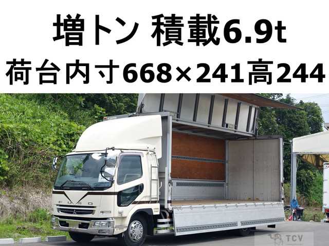 2010 Mitsubishi Fighter