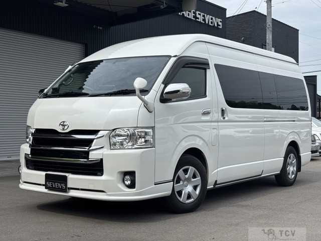 2016 Toyota Hiace Commuter