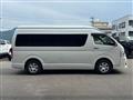 2016 Toyota Hiace Commuter