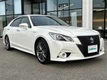 2014 Toyota Crown Hybrid