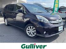 2015 Toyota Isis