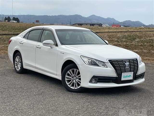 2015 Toyota Crown Hybrid