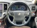 2015 Toyota Crown Hybrid