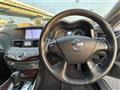 2013 Nissan FUGA HYBRID