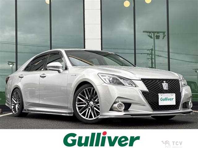 2013 Toyota Crown Hybrid