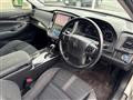 2013 Toyota Crown Hybrid