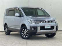 2012 Mitsubishi Delica D5