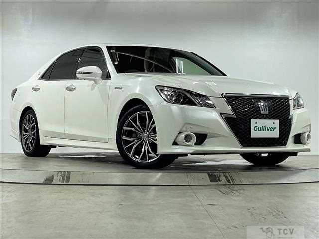 2015 Toyota Crown Hybrid