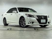 2015 Toyota Crown Hybrid