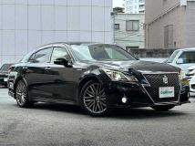 2013 Toyota Crown Hybrid