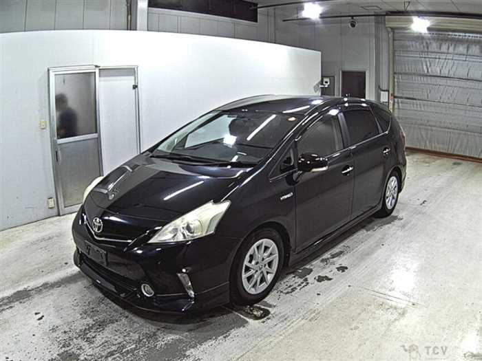 2013 Toyota PRIUS α
