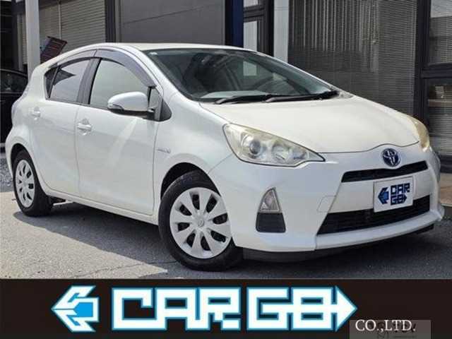 2013 Toyota AQUA