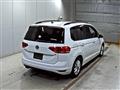 2016 Volkswagen Golf Touran
