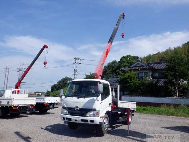 2013 Hino Dutro