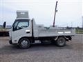 2013 Hino Dutro
