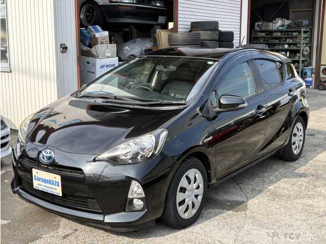 2013 Toyota AQUA