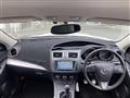 2013 Mazda Axela Sport