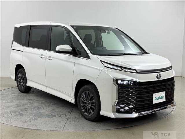 2025 Toyota Voxy